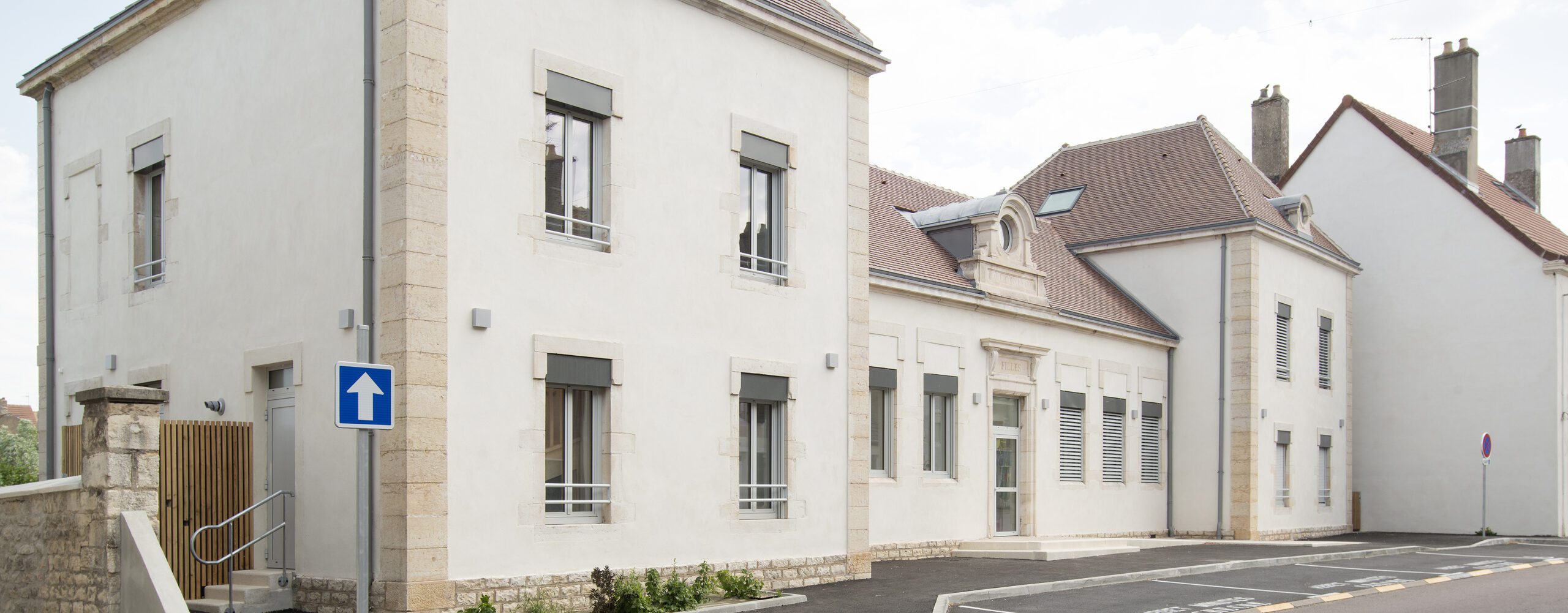 VERDUN SUR LE DOUBS CRECHE_0007302